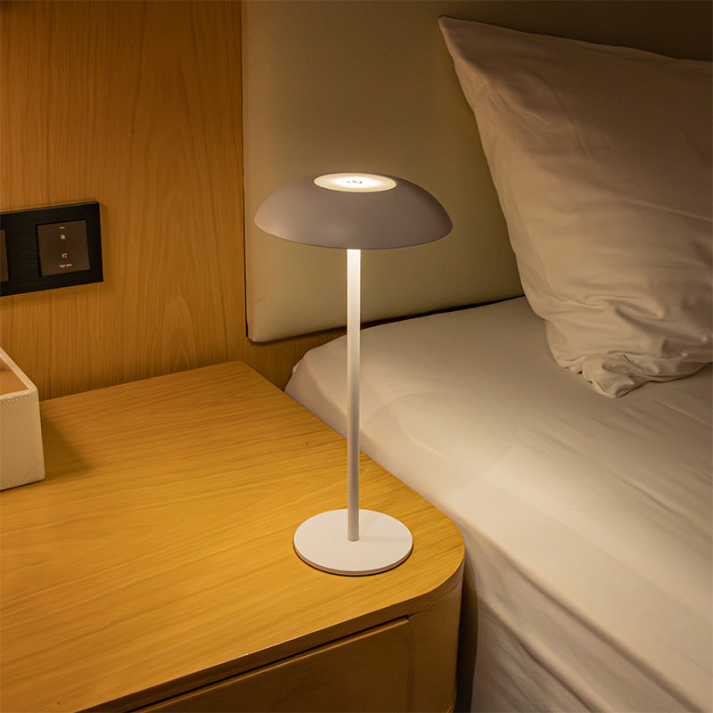 Chicago Table Lamp