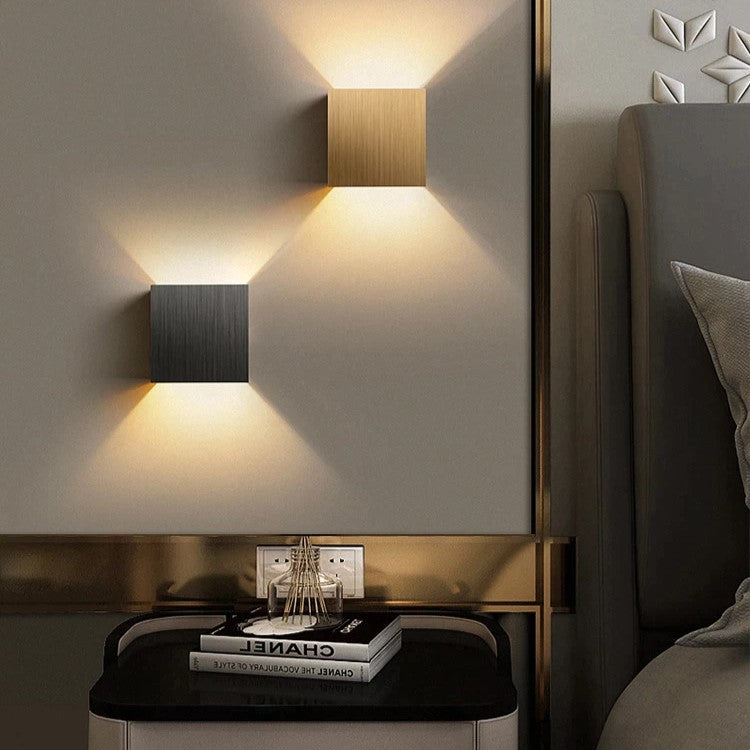 Elegant Wall Light