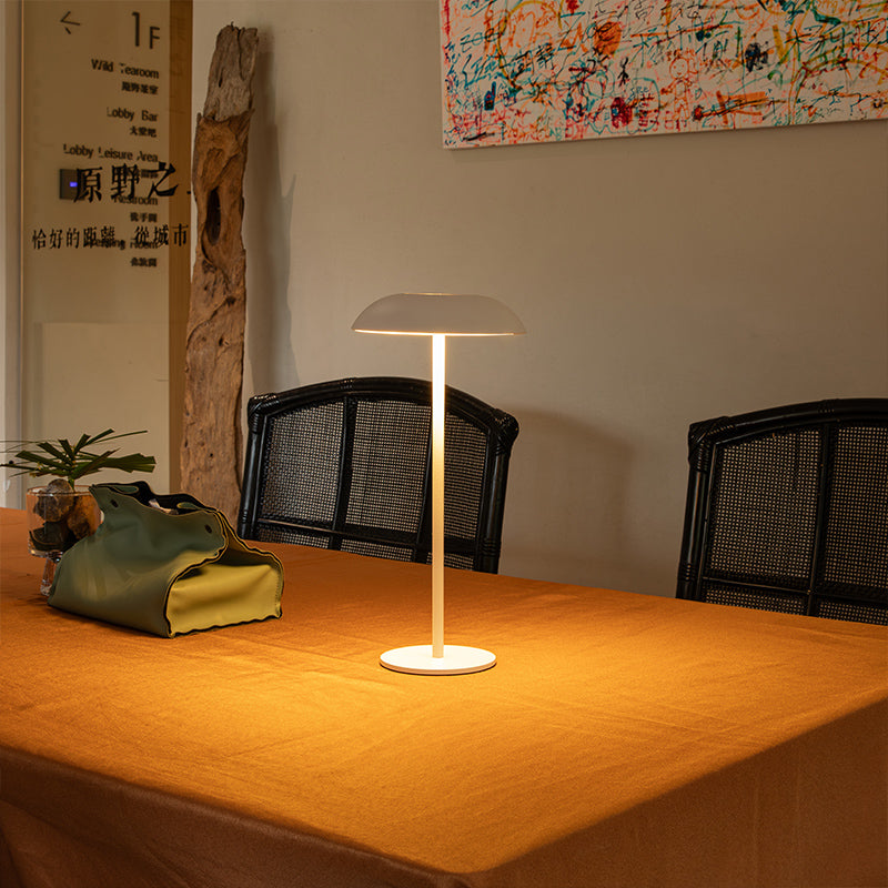 Chicago Table Lamp