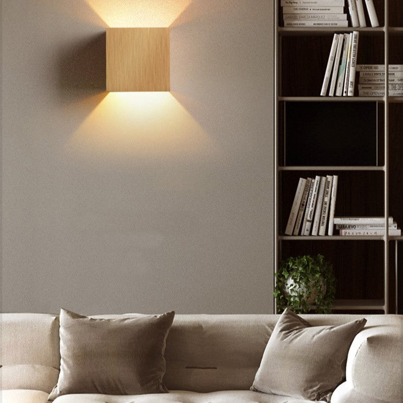 Elegant Wall Light