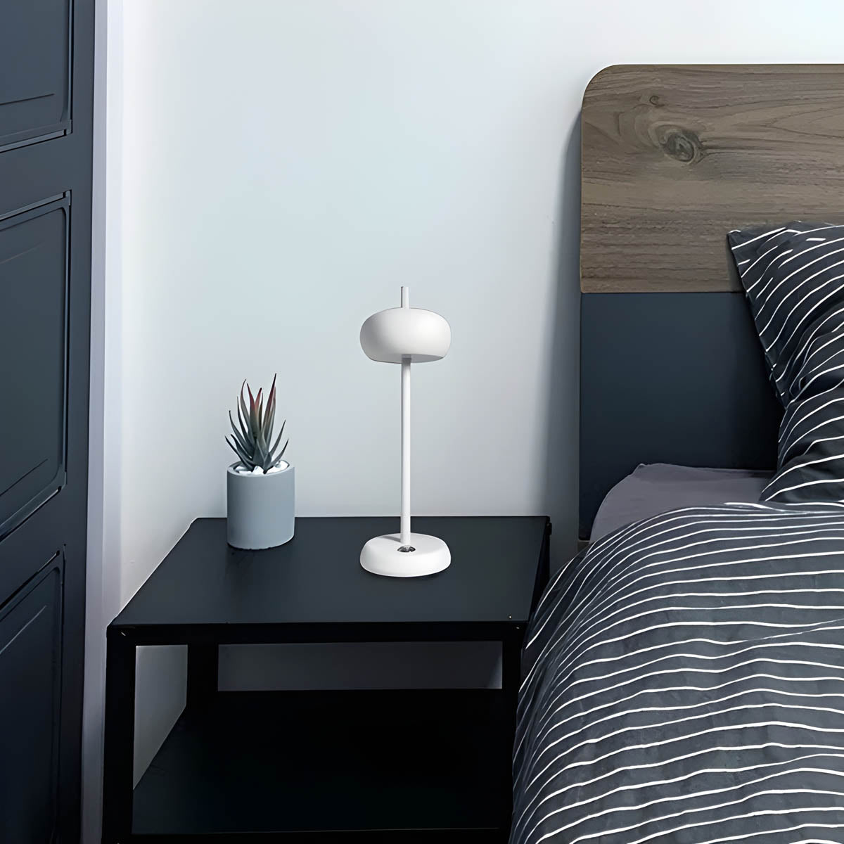 Rine Table Lamp